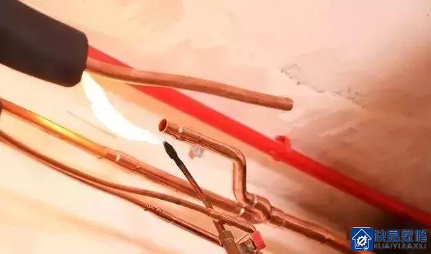 如何进行多联机空调焊接与保压操作？