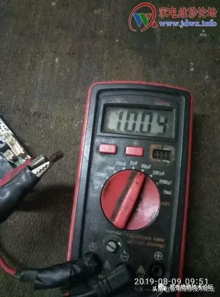 分享:杂牌机主板TP.VST59S.PB801彩电不通电故障维修
