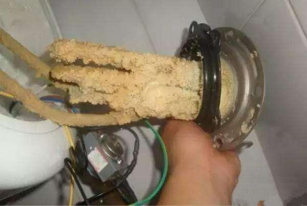 电热水器用了一年突然很耗电是什么原因