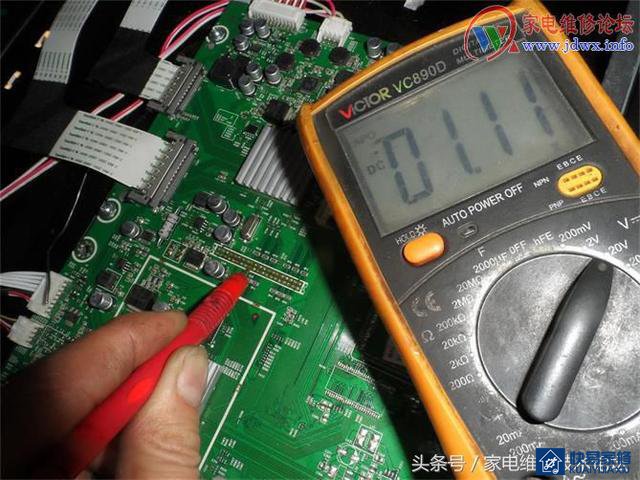 海信液晶电视LED55T28GPN灰屏故障维修