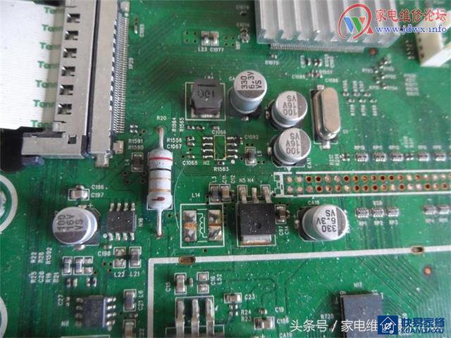 海信液晶电视LED55T28GPN灰屏故障维修