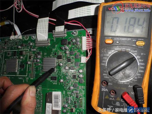 海信液晶电视LED55T28GPN灰屏故障维修