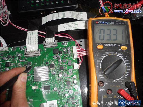 海信液晶电视LED55T28GPN灰屏故障维修