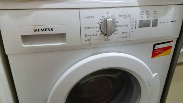 西门子IQ100系列洗衣机洗涤灯与脱水灯闪故障原因分析
