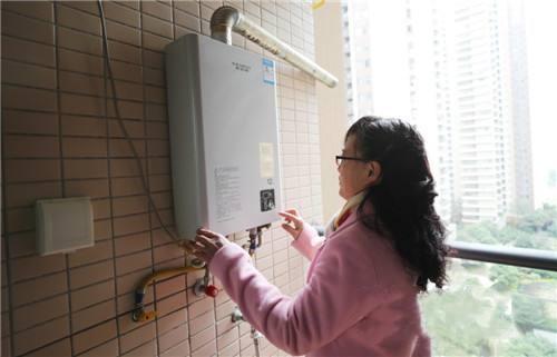 燃气热水器怎么用才省气？安装师傅说：想省气，少放水