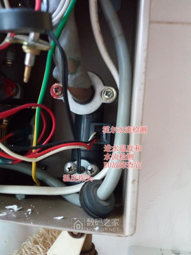 无力吐槽的厂家设计，万和12升V9燃气热水器E1故障码拆修