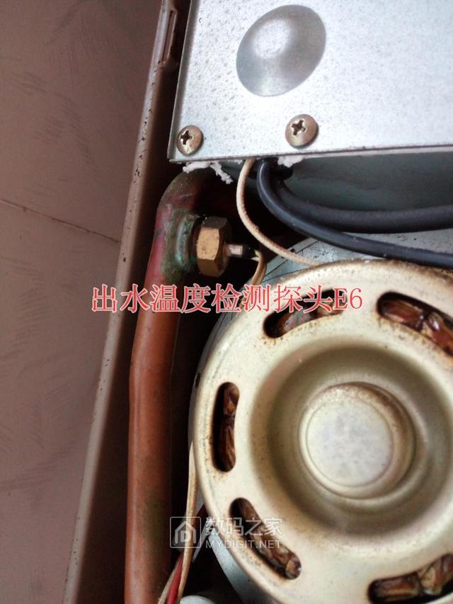 无力吐槽的厂家设计，万和12升V9燃气热水器E1故障码拆修
