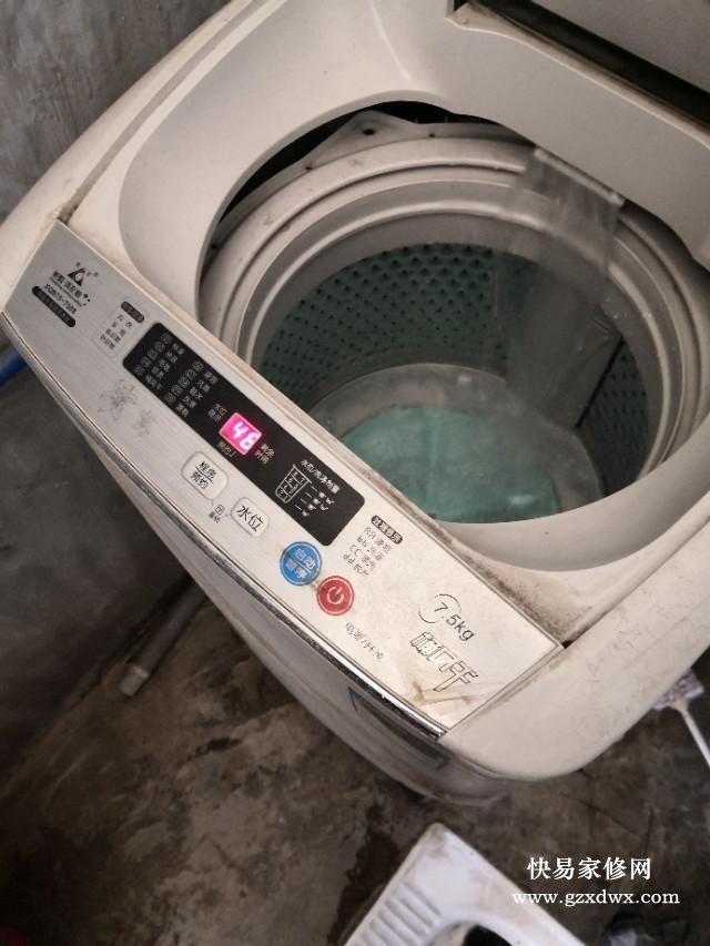 洗衣机进水不停，不能洗衣服，一般都是这里的问题