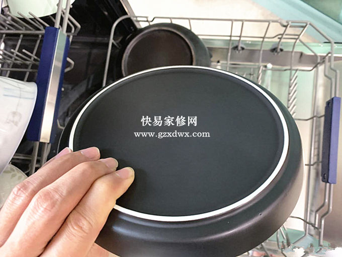 洗碗机改装教程：600秒搞定洗碗机阳台安装，旧房子、小厨房也能用上大容量家用洗碗机