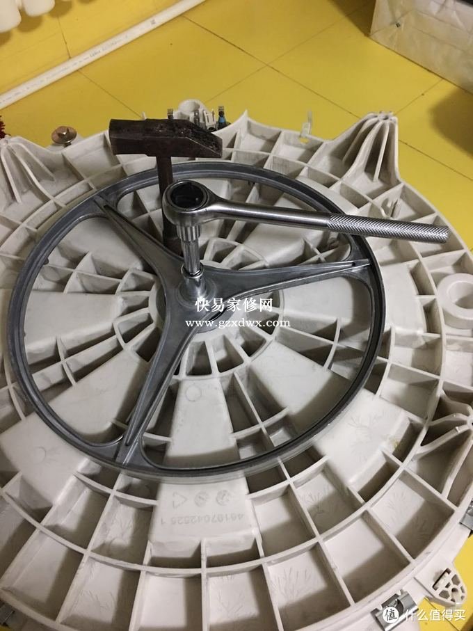 Whirlpool 惠而浦 WFC1052CW 滚筒洗衣机维修记