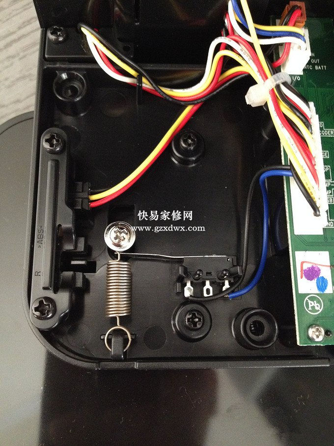 简单修理irobot 380T拖地机器人 后退转圈故障
