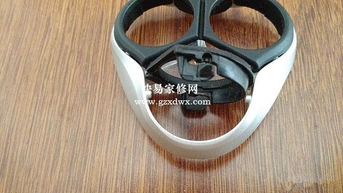 飞利浦剃须刀保养、清洁和更换刀头小技巧