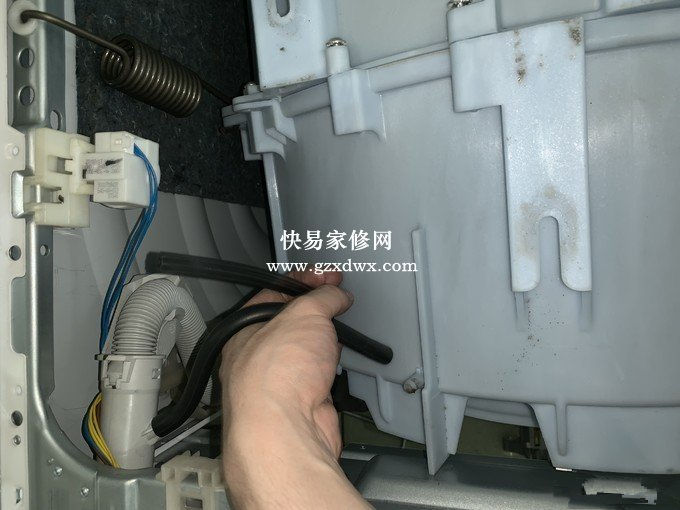 滚筒洗衣机拆机清洗指南