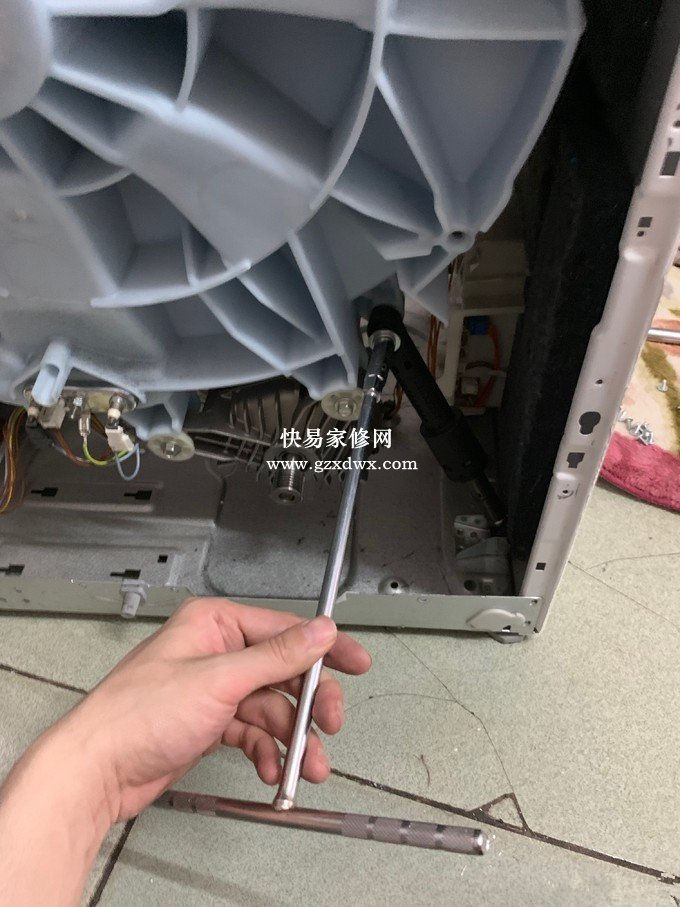 滚筒洗衣机拆机清洗指南