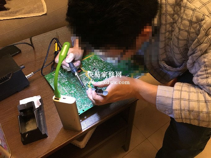 拒绝暴利,一毛钱维修黑屏夏普电视