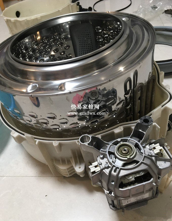 博世WLM20460TI洗衣机常见问题维修实例—更换滚筒支架和阻尼杆