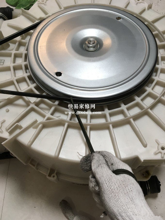 伞绳我都用上了……