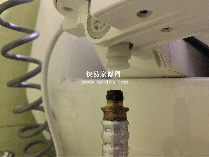 拔出水管