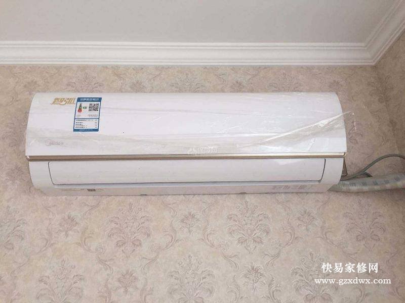 美的空调尘满怎么消除
