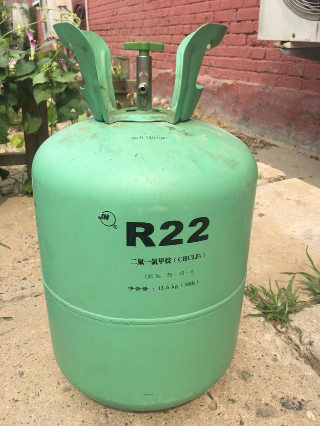你们家的空调缺氟吗？加一次氟应该收多少钱？千万不要被忽悠！