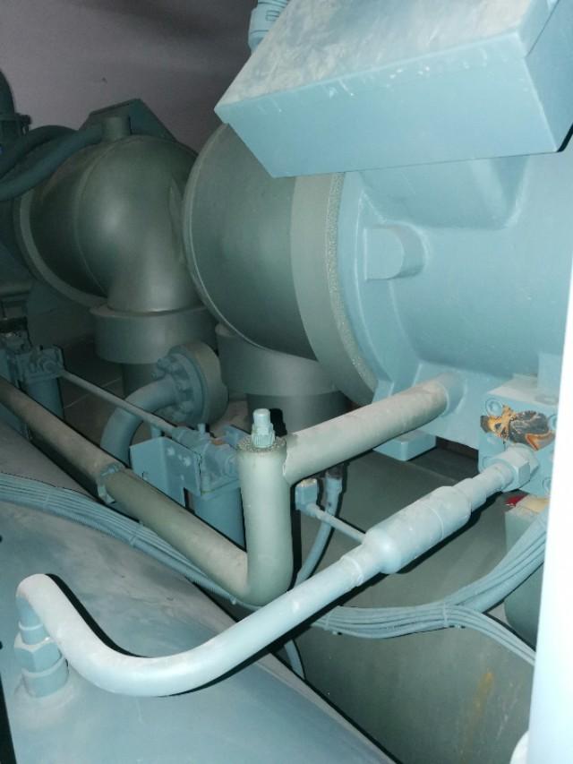 约克螺杆机组开机检修，水流开关报警，油压差过低故障