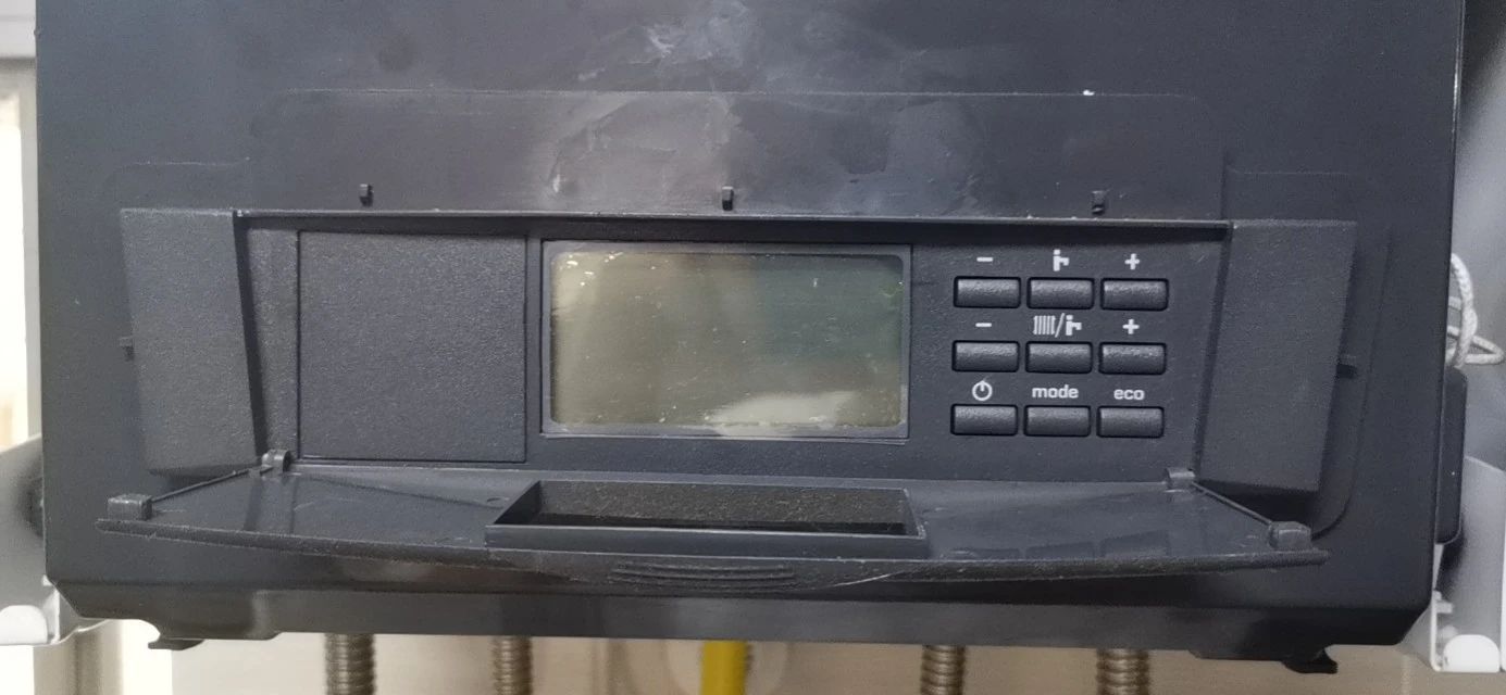 维修市场的混乱不堪 我家的德美拉得壁挂炉f4故障