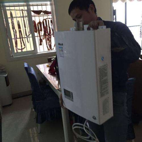冷凝热水器故障E5(华帝冷凝热水器e8故障)插图1