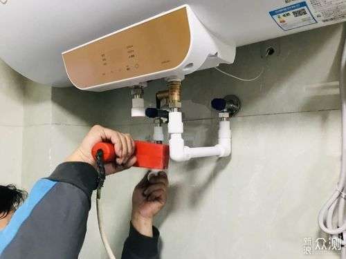 华凌中央空调热水器E04故障(华亿热水器e4故障解决图)插图1 华凌中央空调热水器E04故障(华亿热水器e4故障解决图)插图1