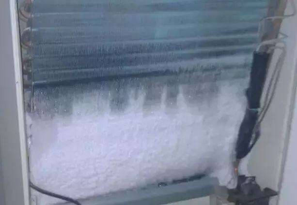空调外机结霜问题怎么解决?空调制热外机结霜严重怎么办插图 空调外机结霜问题怎么解决?空调制热外机结霜严重怎么办插图